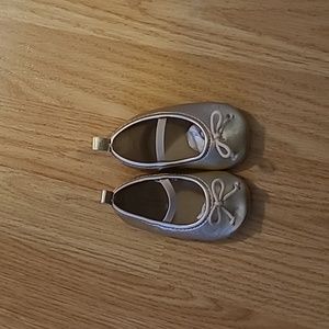 Old Navy- Gold Flats Baby 3-6 months